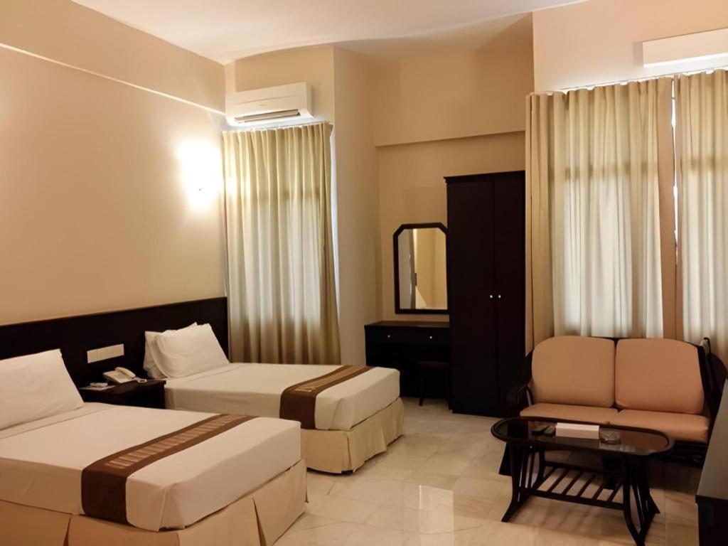 Stallions Suites Penang Jelutong Eksteriør bilde