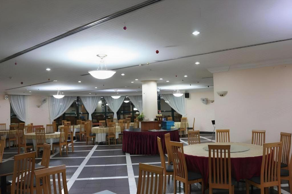 Stallions Suites Penang Jelutong Eksteriør bilde