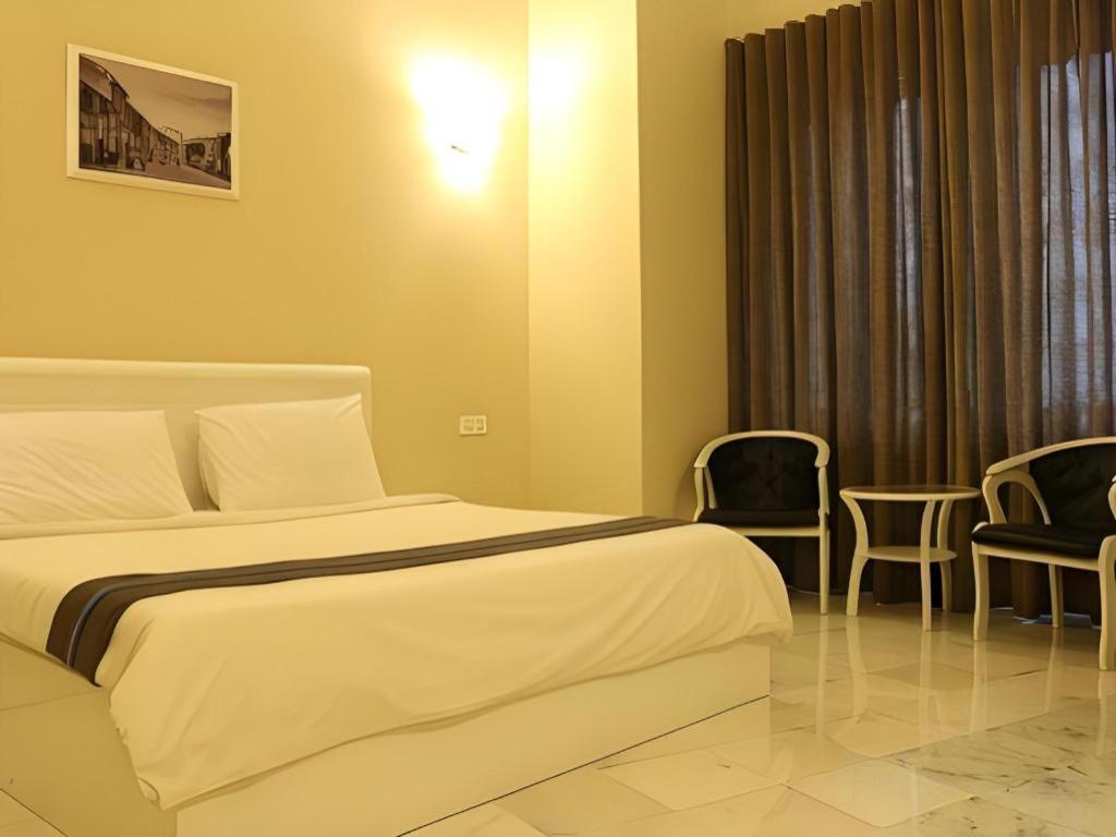 Stallions Suites Penang Jelutong Eksteriør bilde
