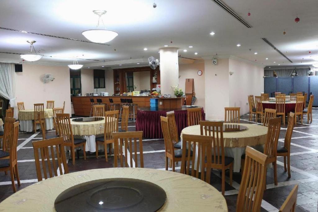 Stallions Suites Penang Jelutong Eksteriør bilde