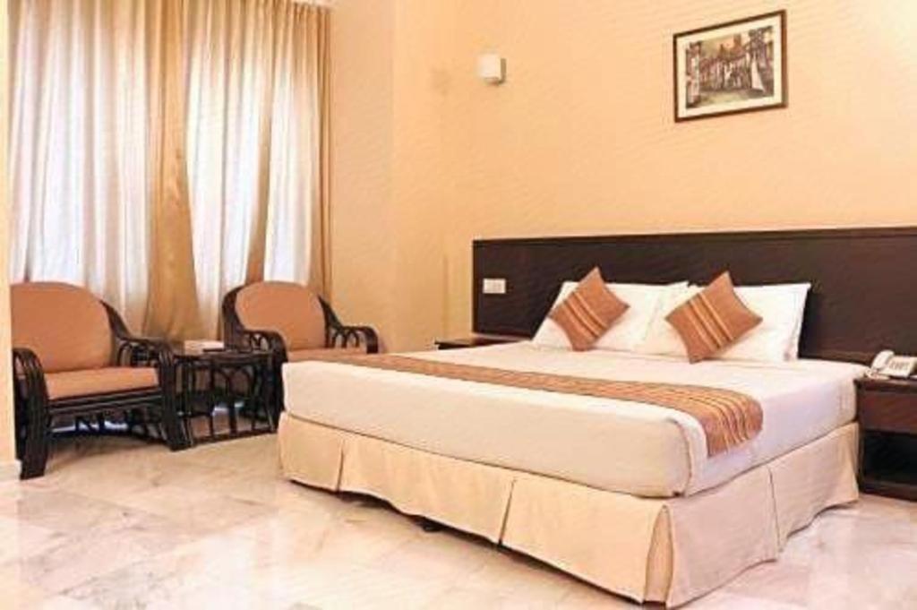 Stallions Suites Penang Jelutong Eksteriør bilde