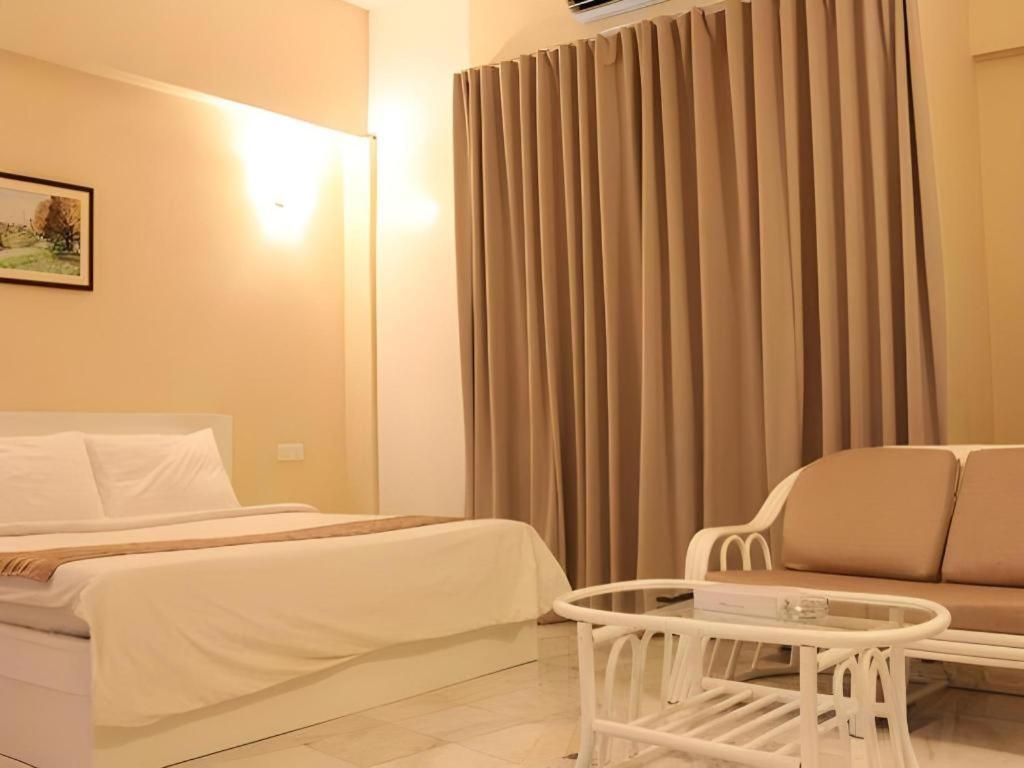 Stallions Suites Penang Jelutong Eksteriør bilde