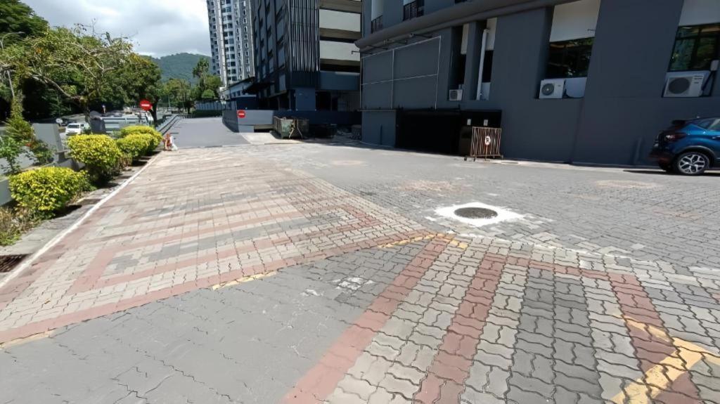 Stallions Suites Penang Jelutong Eksteriør bilde