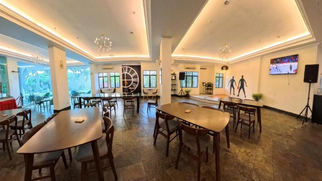 Stallions Suites Penang Jelutong Eksteriør bilde