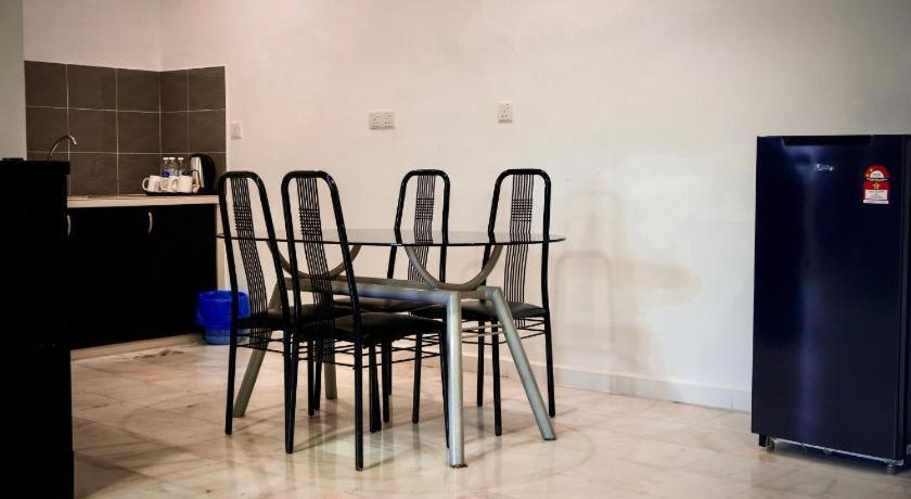 Stallions Suites Penang Jelutong Eksteriør bilde