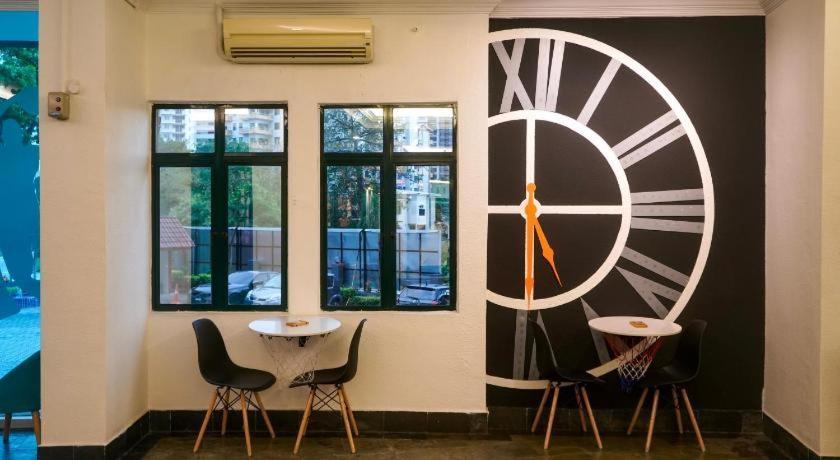Stallions Suites Penang Jelutong Eksteriør bilde