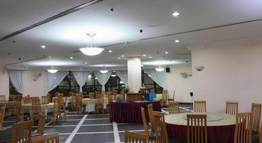 Stallions Suites Penang Jelutong Eksteriør bilde