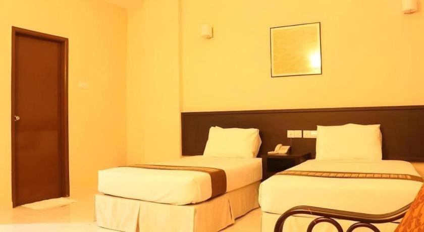 Stallions Suites Penang Jelutong Eksteriør bilde
