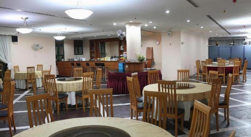 Stallions Suites Penang Jelutong Eksteriør bilde